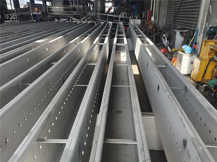 不锈钢集水槽相比传统集水槽而言为什么越来越受欢迎