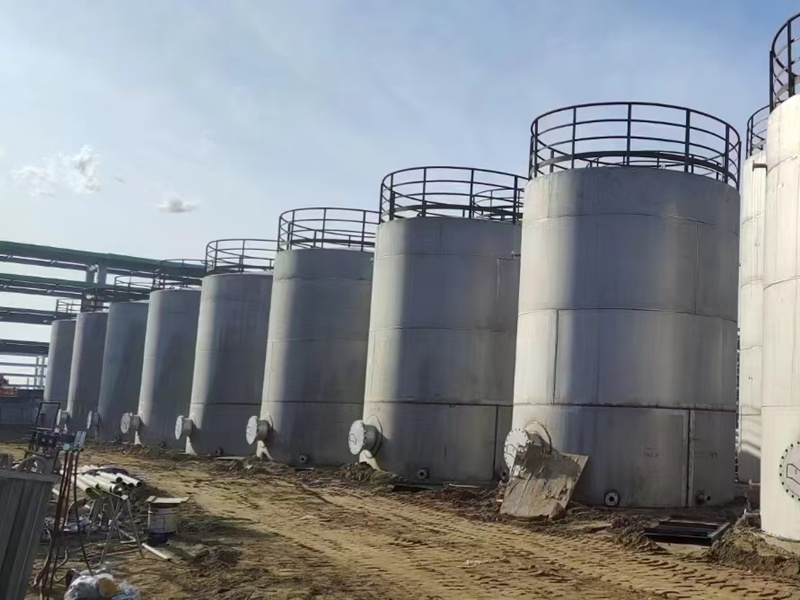 现场储罐_副本.jpg