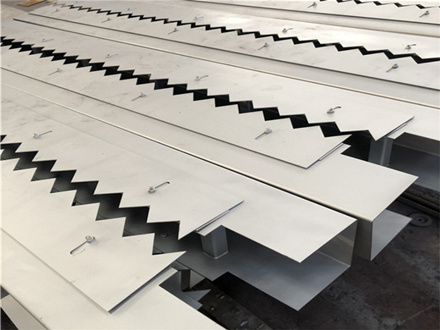 不锈钢三角堰板